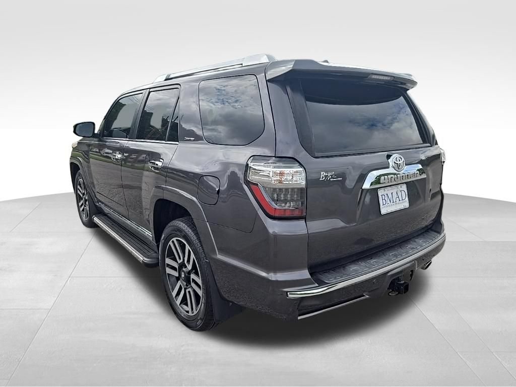 Used 2022 Toyota 4Runner Limited AWD/4WD image 10