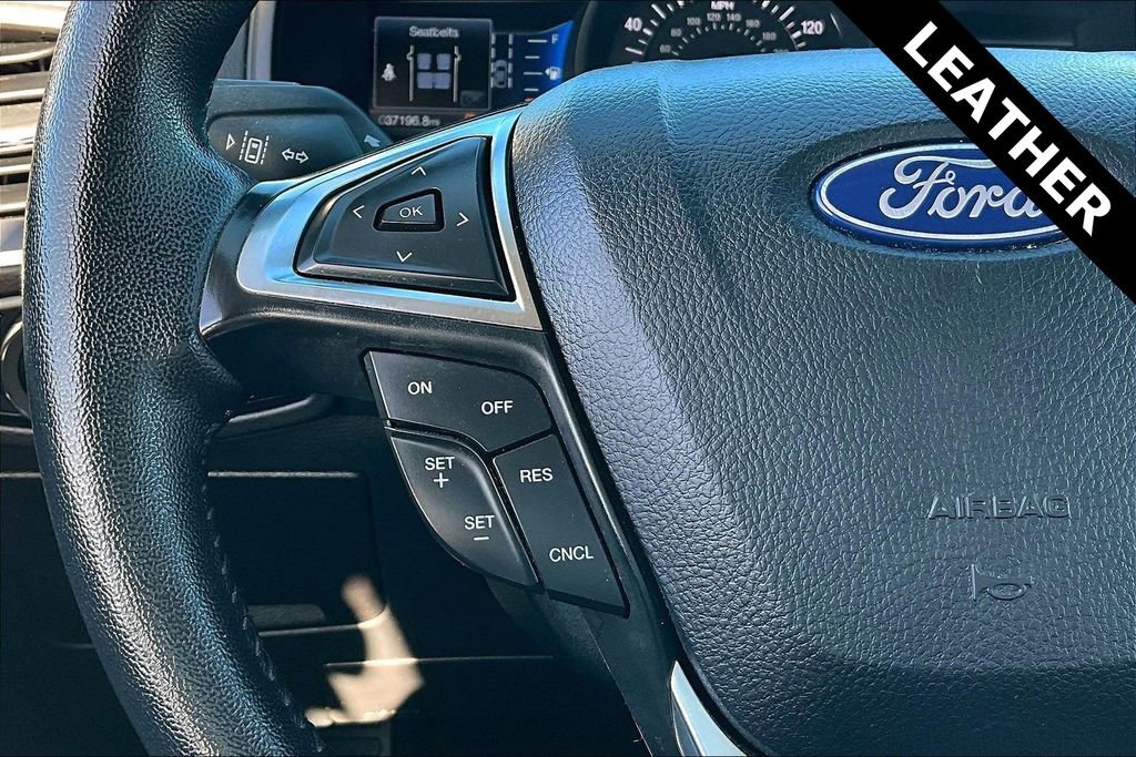 Used 2024 Ford Edge SEL image 11