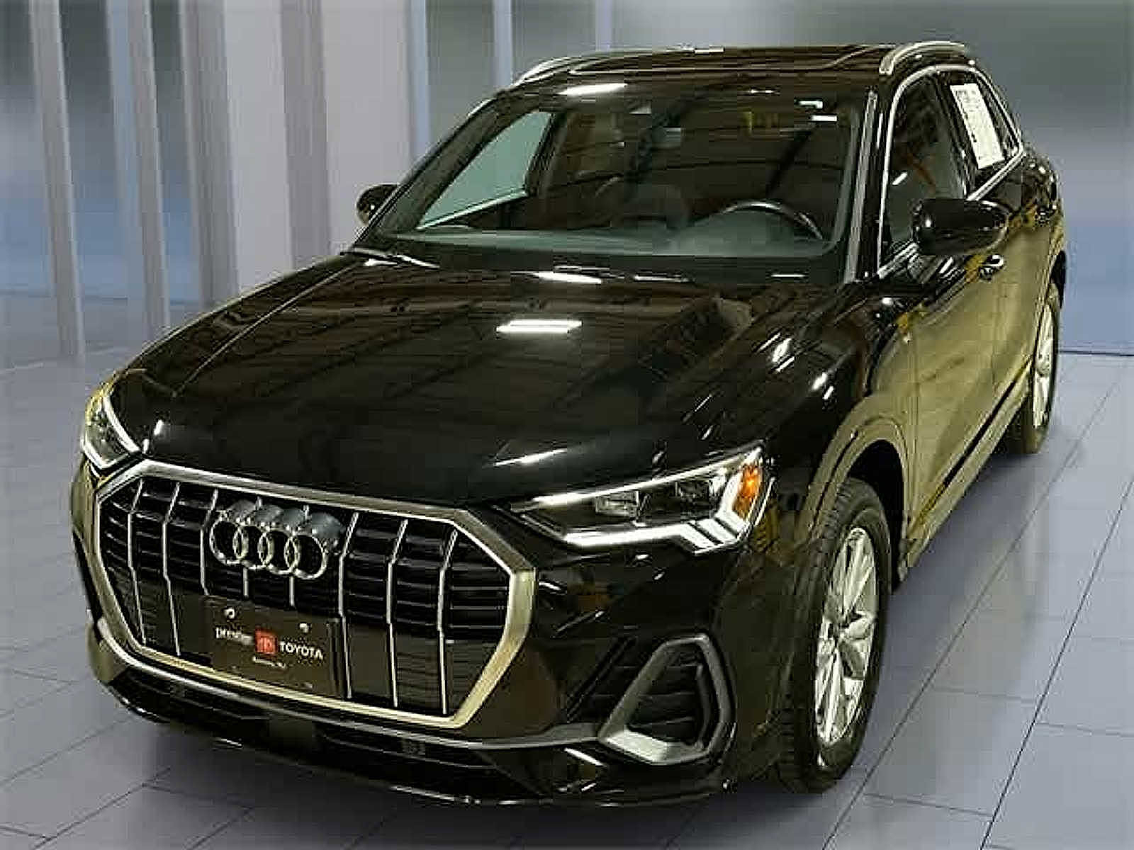 Used 2024 Audi Q3 2.0T Premium