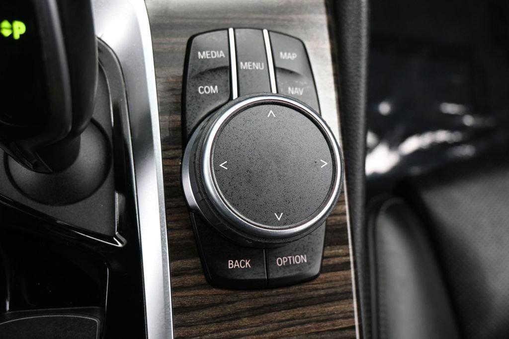 Used 2019 BMW 530i w/ Premium Package RWD image 34