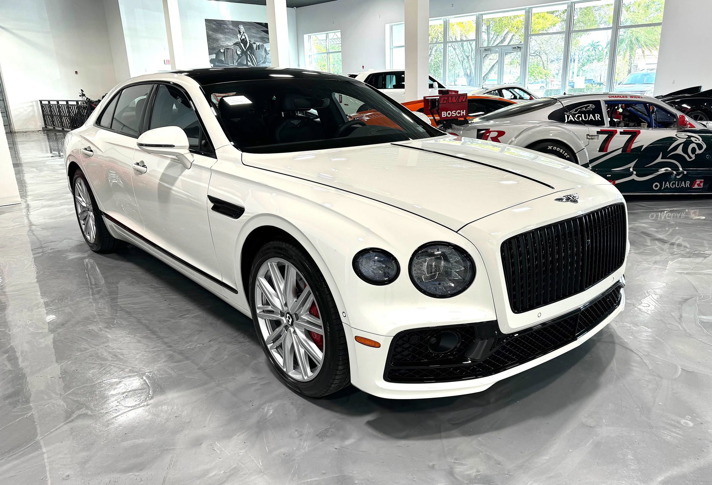Used 2023 Bentley Flying Spur V8 AWD/4WD image 14