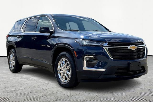 Used 2022 Chevrolet Traverse LS