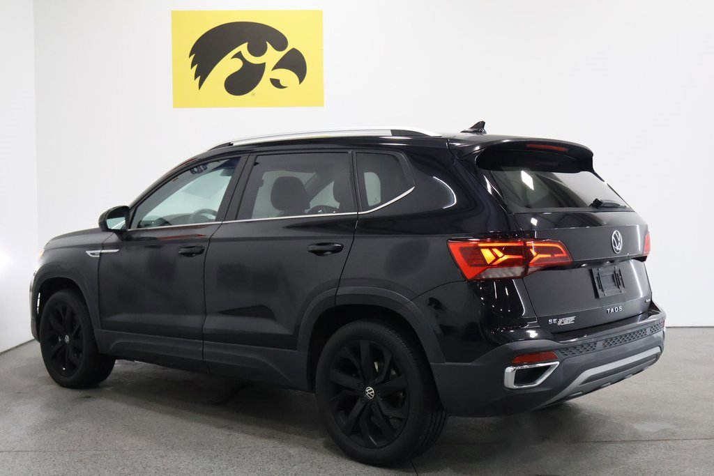 Used 2023 Volkswagen Taos SE w/ Panoramic Sunroof Package image 9