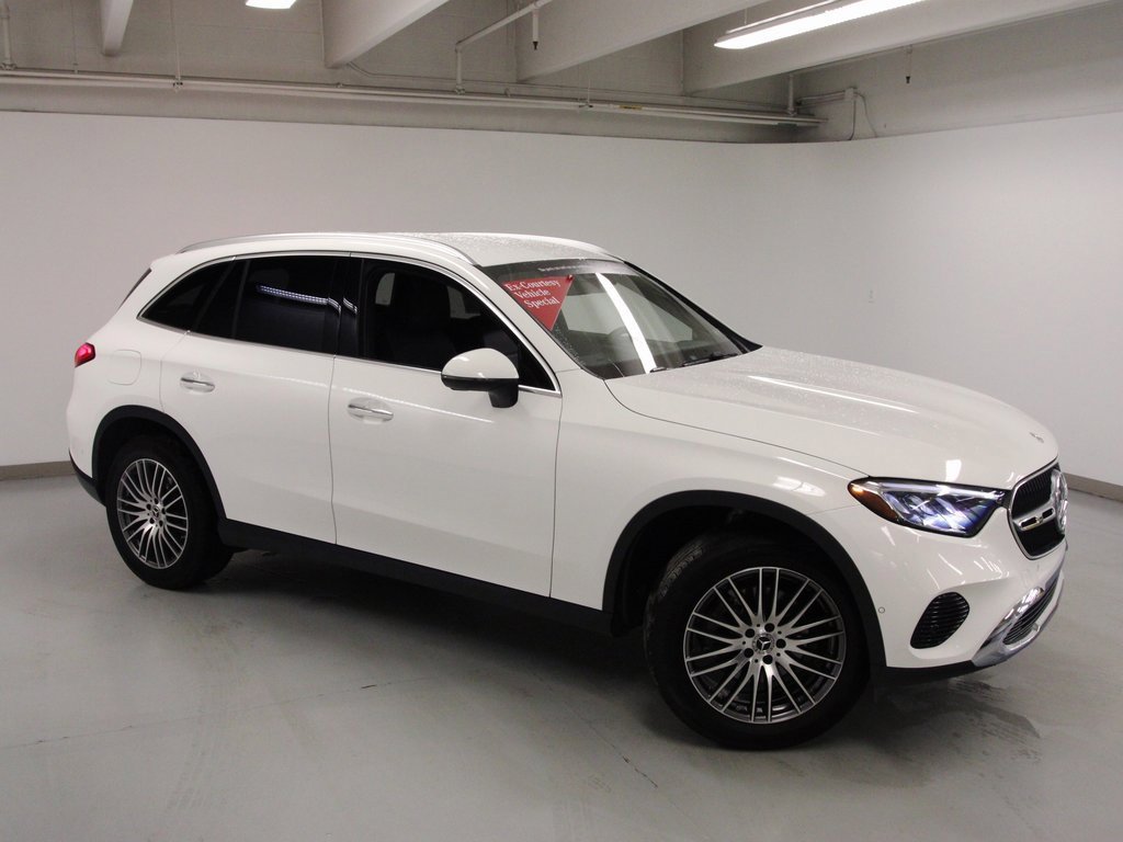 Certified 2025 Mercedes-Benz GLC 300 GLC 300 image 4