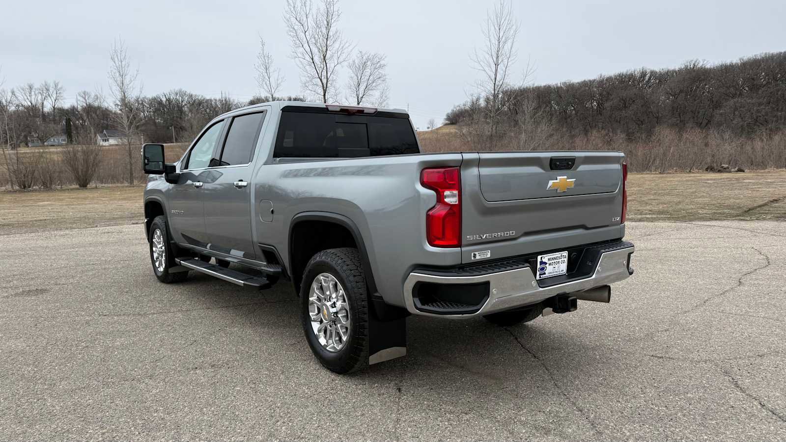 Used 2024 Chevrolet Silverado 3500 LTZ w/ LTZ Plus Package AWD/4WD image 5