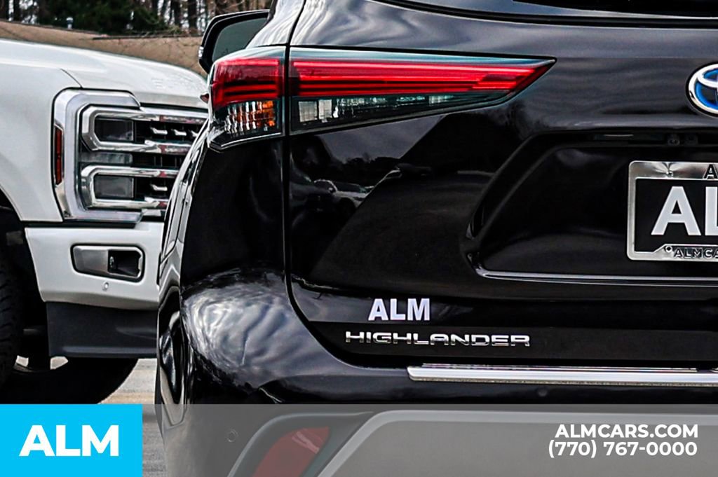Used 2021 Toyota Highlander Platinum image 12
