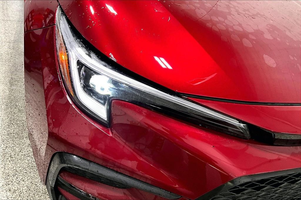 Used 2025 Toyota Corolla SE image 30