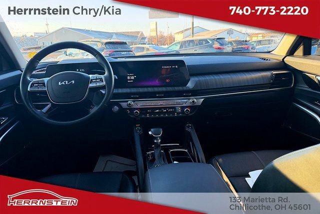 Used 2024 Kia Telluride EX w/ EX Captain's Chair Package image 6