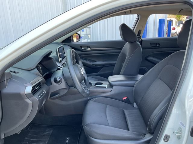 Used 2025 Nissan Altima 2.5 SV image 8