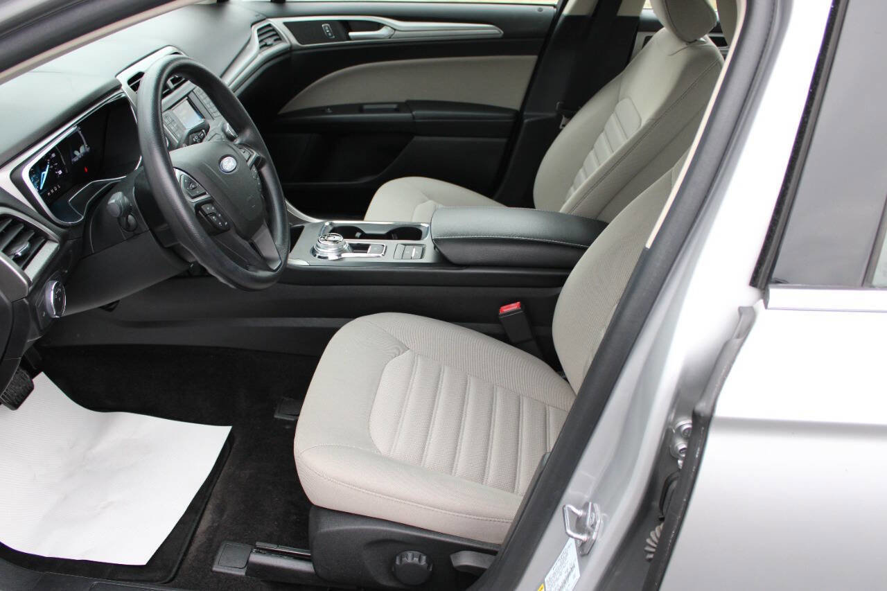 Used 2018 Ford Fusion S image 6