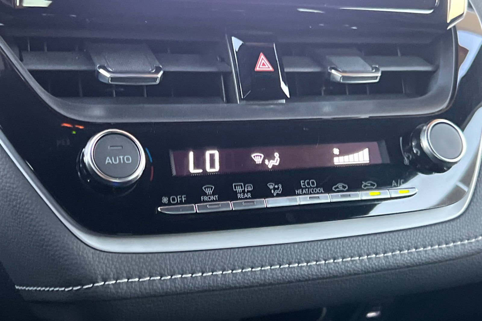 Certified 2023 Toyota Corolla SE image 25