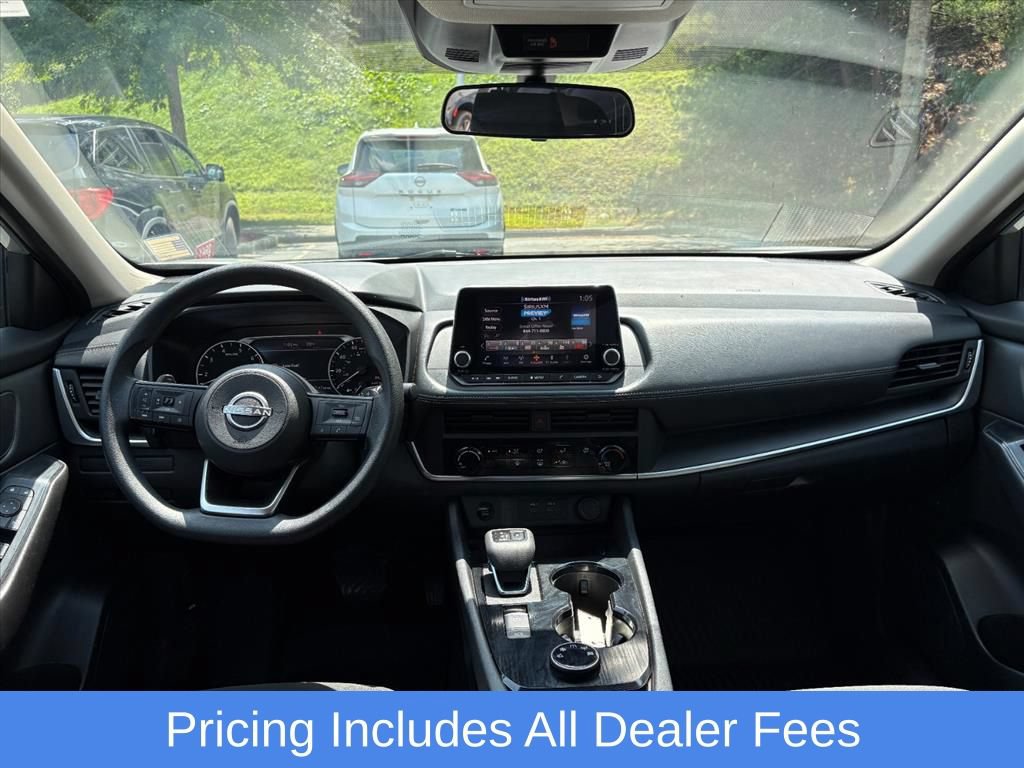 Used 2024 Nissan Rogue S AWD/4WD image 9