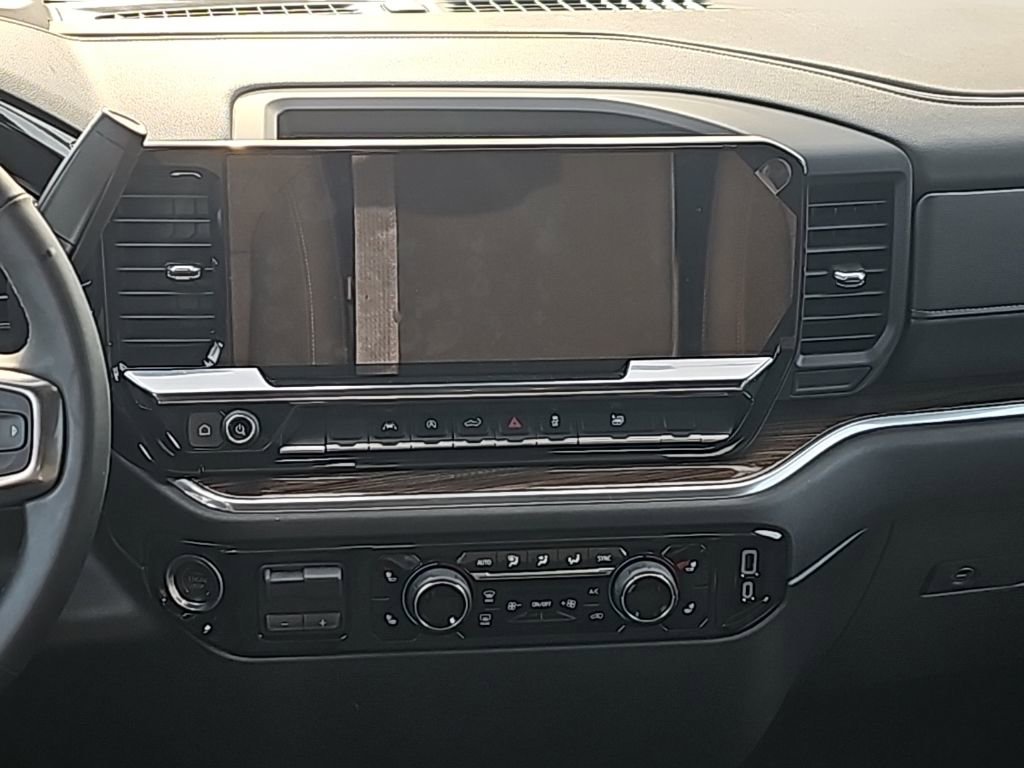 Used 2025 Chevrolet Silverado 1500 LT image 6