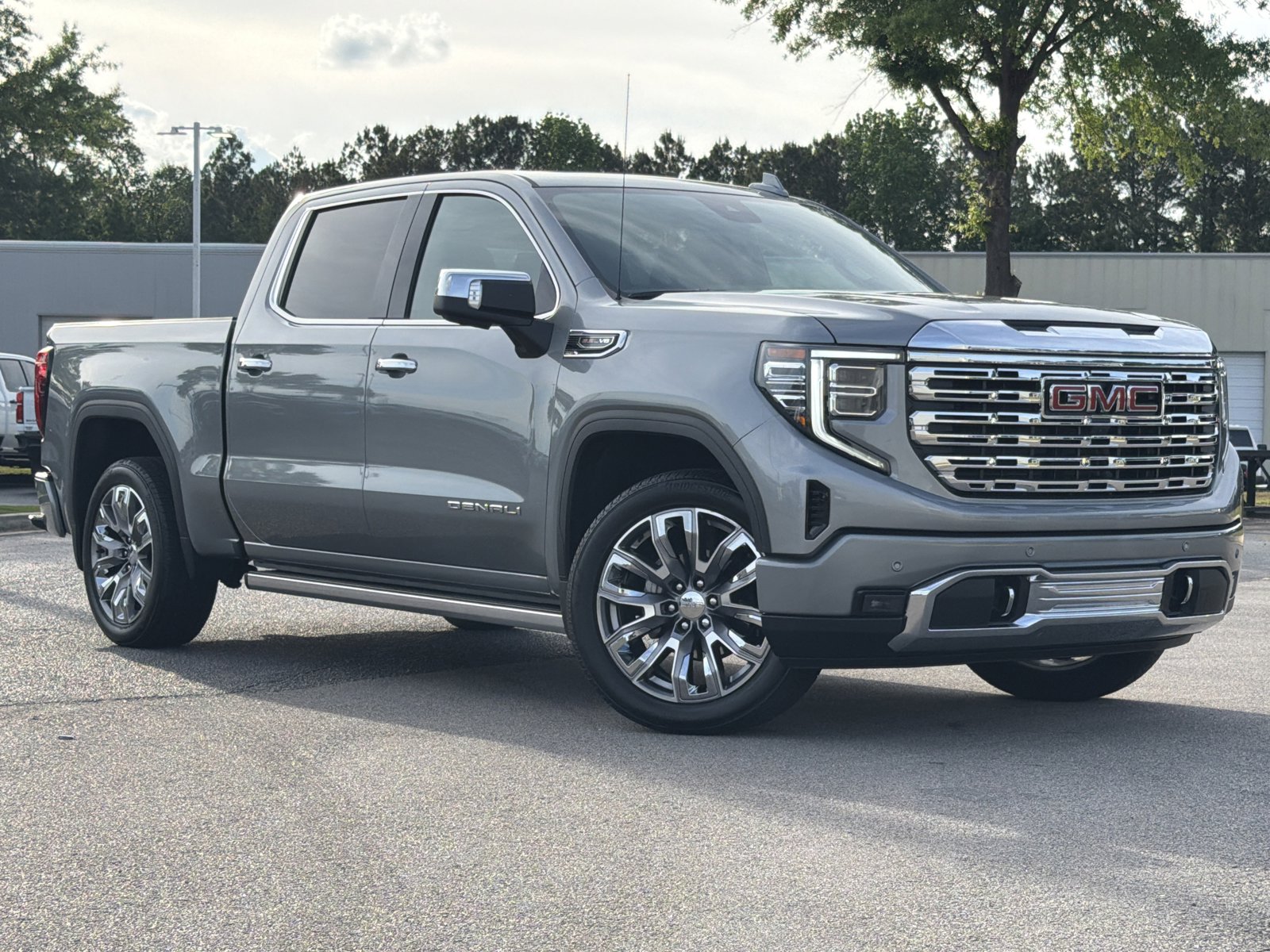 Used 2026 GMC Sierra 1500 Denali AWD/4WD image 2