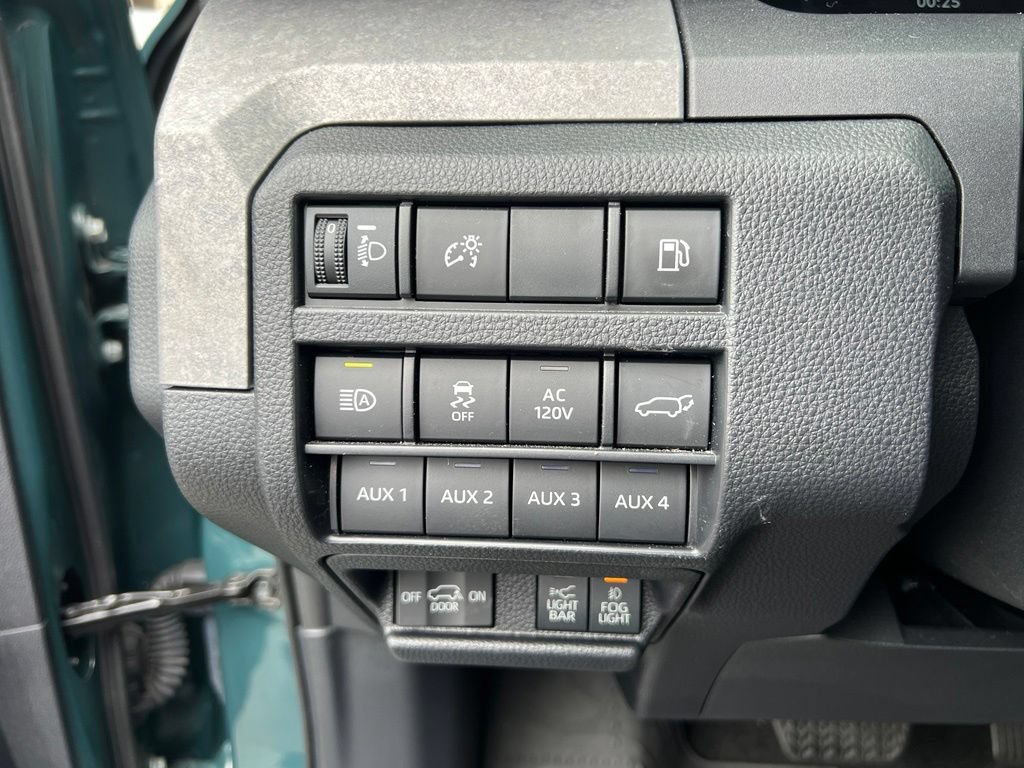 Certified 2025 Toyota 4Runner TRD Off-Road AWD/4WD image 47