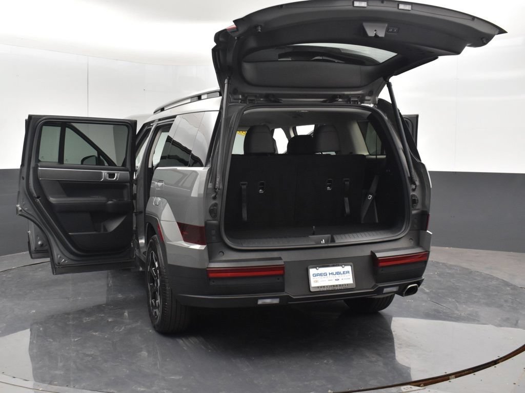 Used 2026 Hyundai Santa Fe SEL FWD image 7