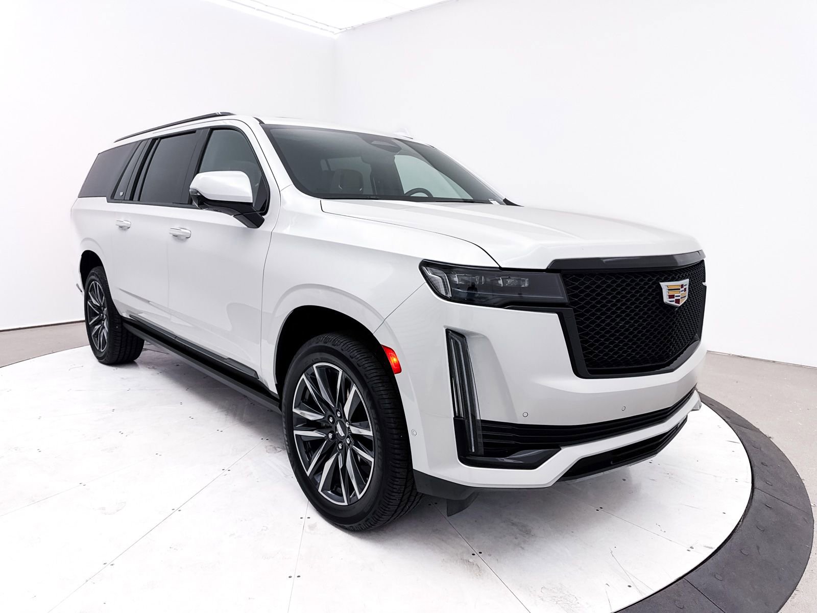 Used 2021 Cadillac Escalade ESV Sport w/ Driver Assist Tech Package image 16