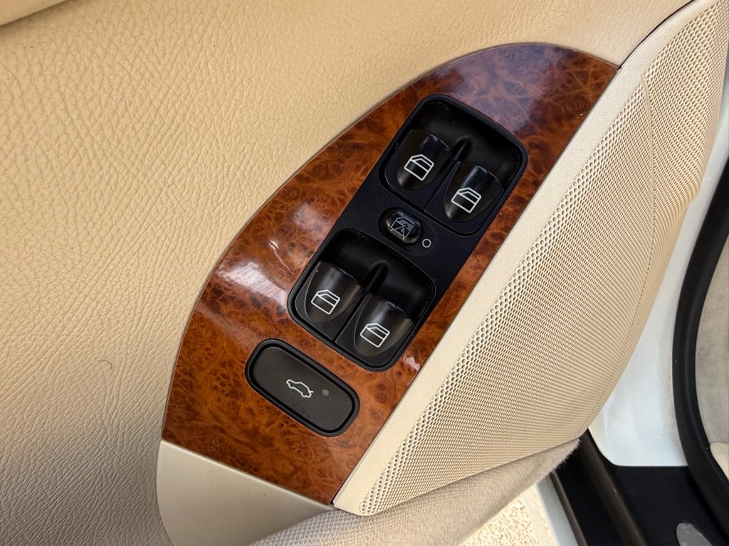 Used 2007 Mercedes-Benz CLK 350 Cabriolet image 21