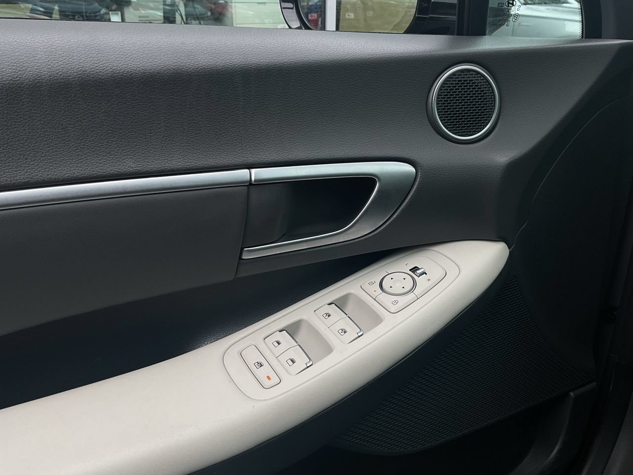 Certified 2025 Hyundai Sonata SEL FWD image 18