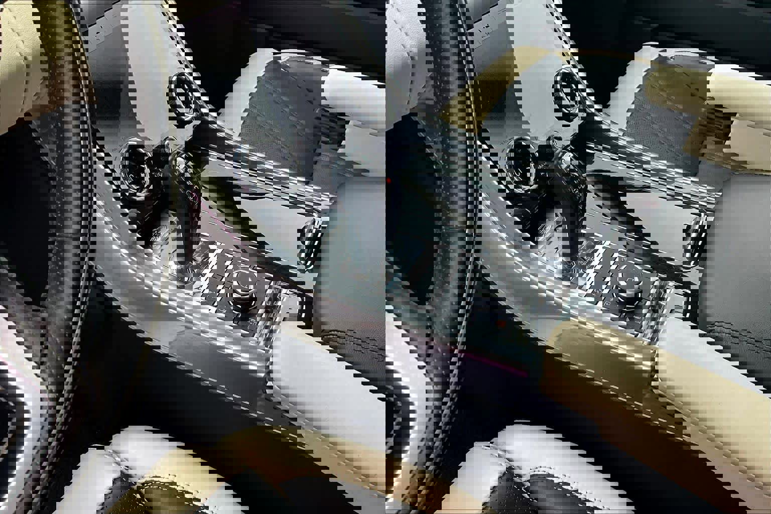 Used 2018 Land Rover Range Rover Sport HSE Dynamic image 16