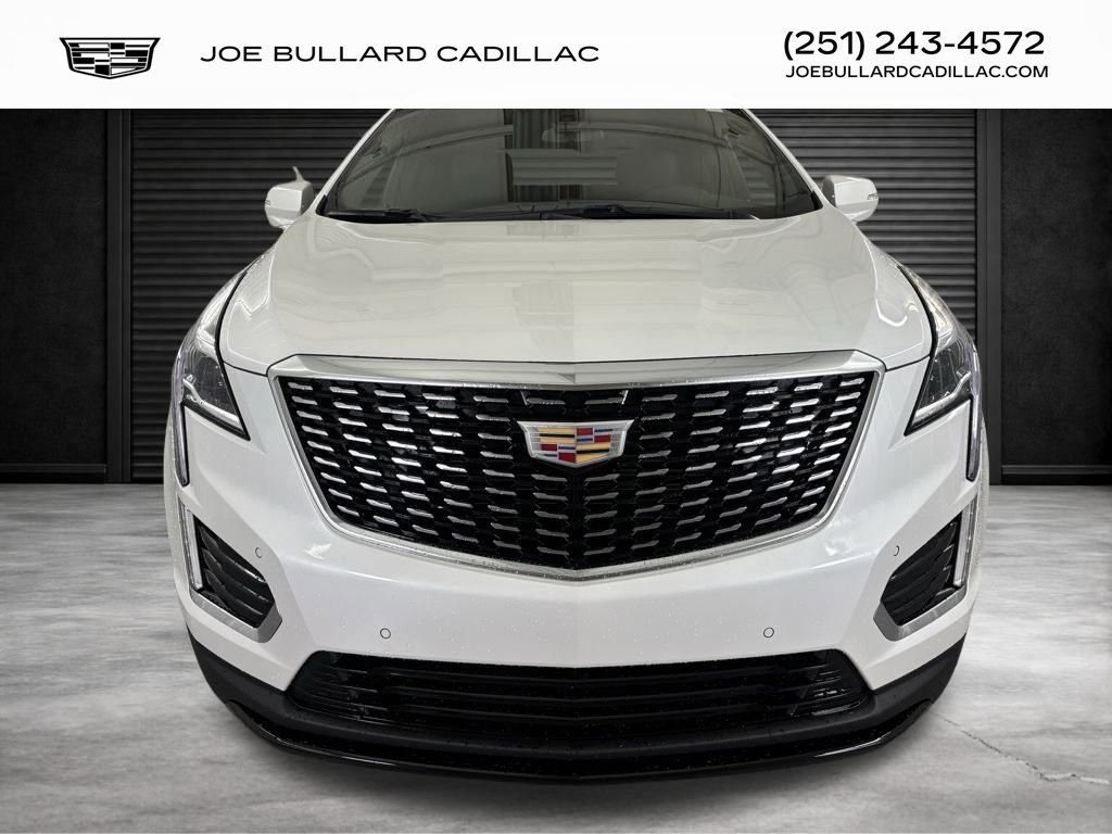 New 2025 Cadillac XT5 Luxury image 12