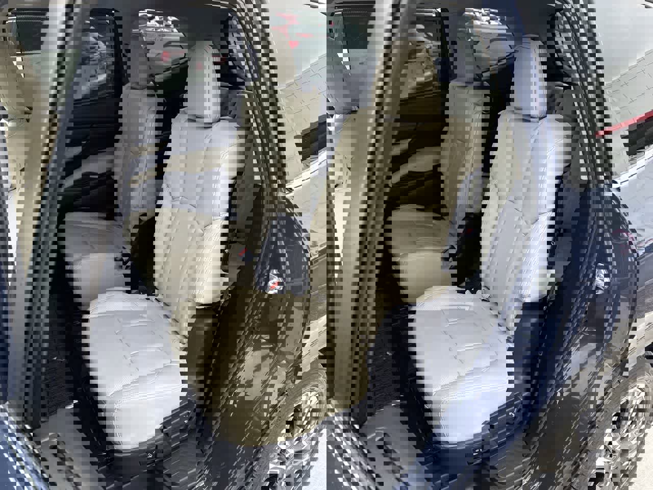 Used 2023 Subaru Ascent Limited w/ Technology Package image 12