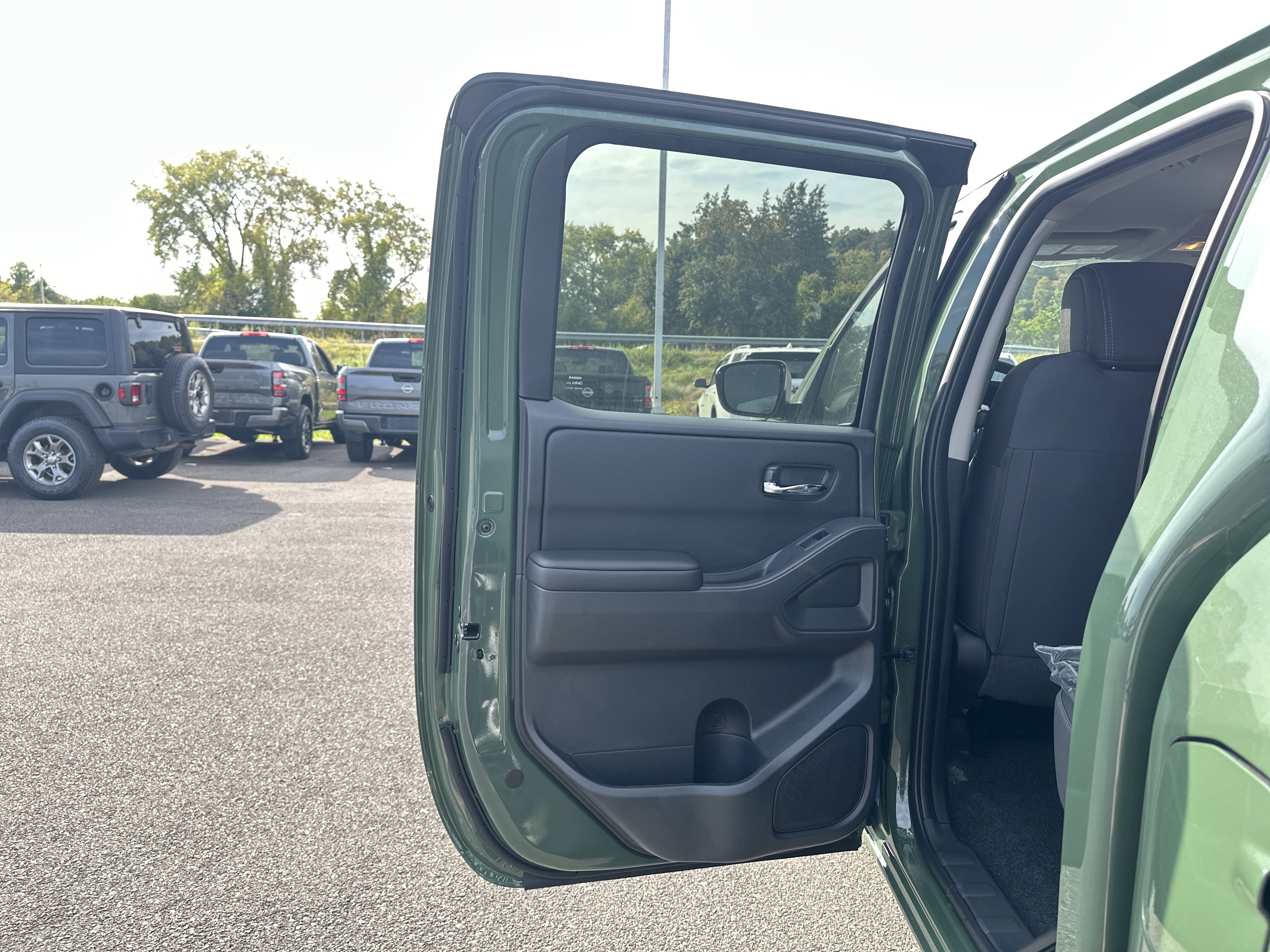 New 2026 Nissan Frontier SV w/ SV Convenience Package image 26