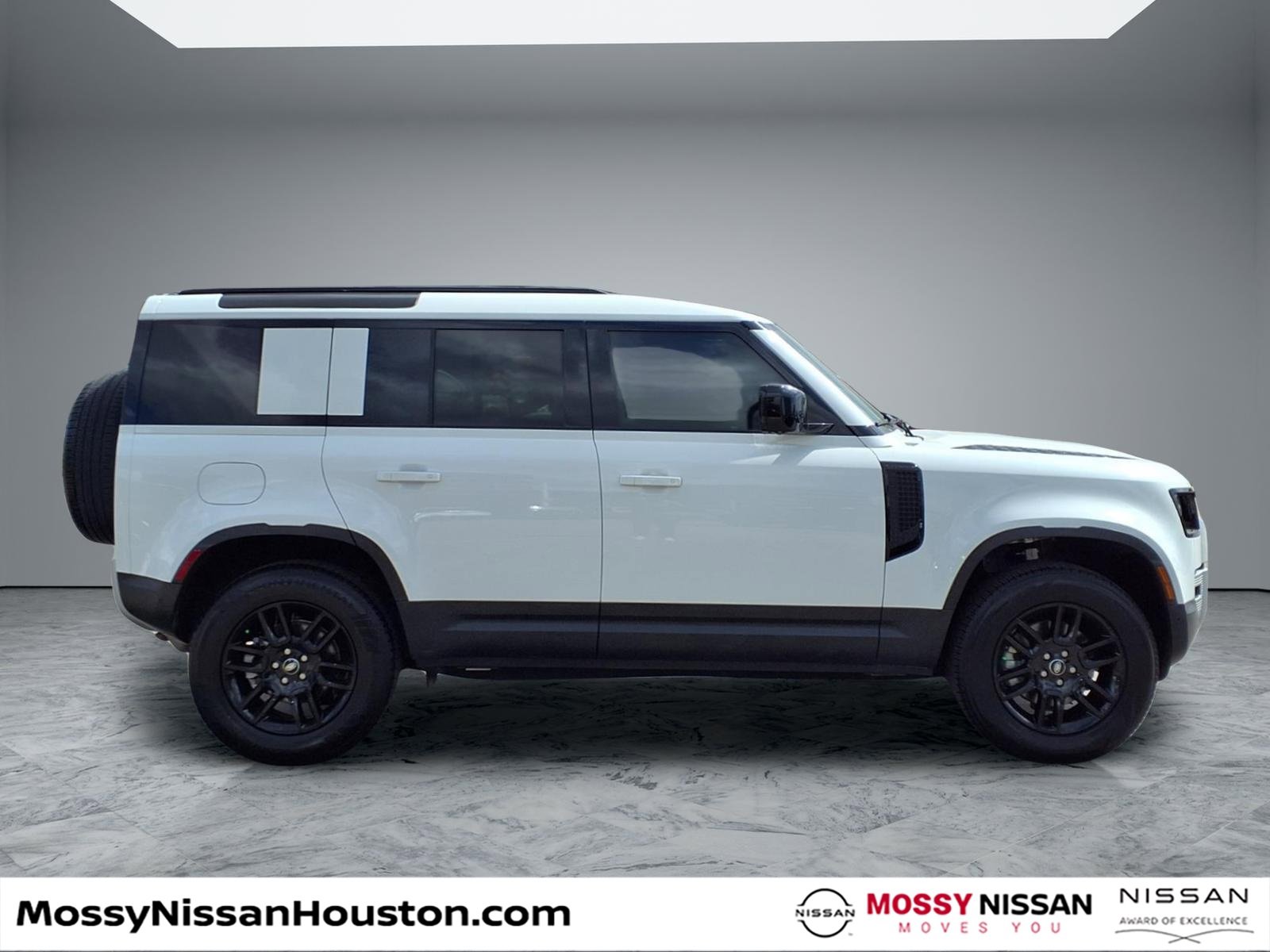 Used 2025 Land Rover Defender 110 S image 8