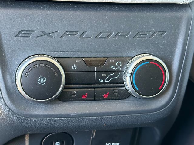 Used 2025 Ford Explorer Platinum w/ Ultimate Package AWD/4WD image 26