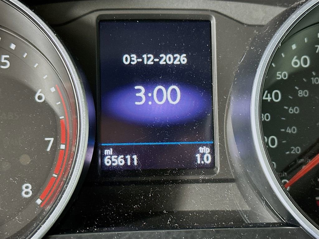 Used 2021 Volkswagen Tiguan SE image 12