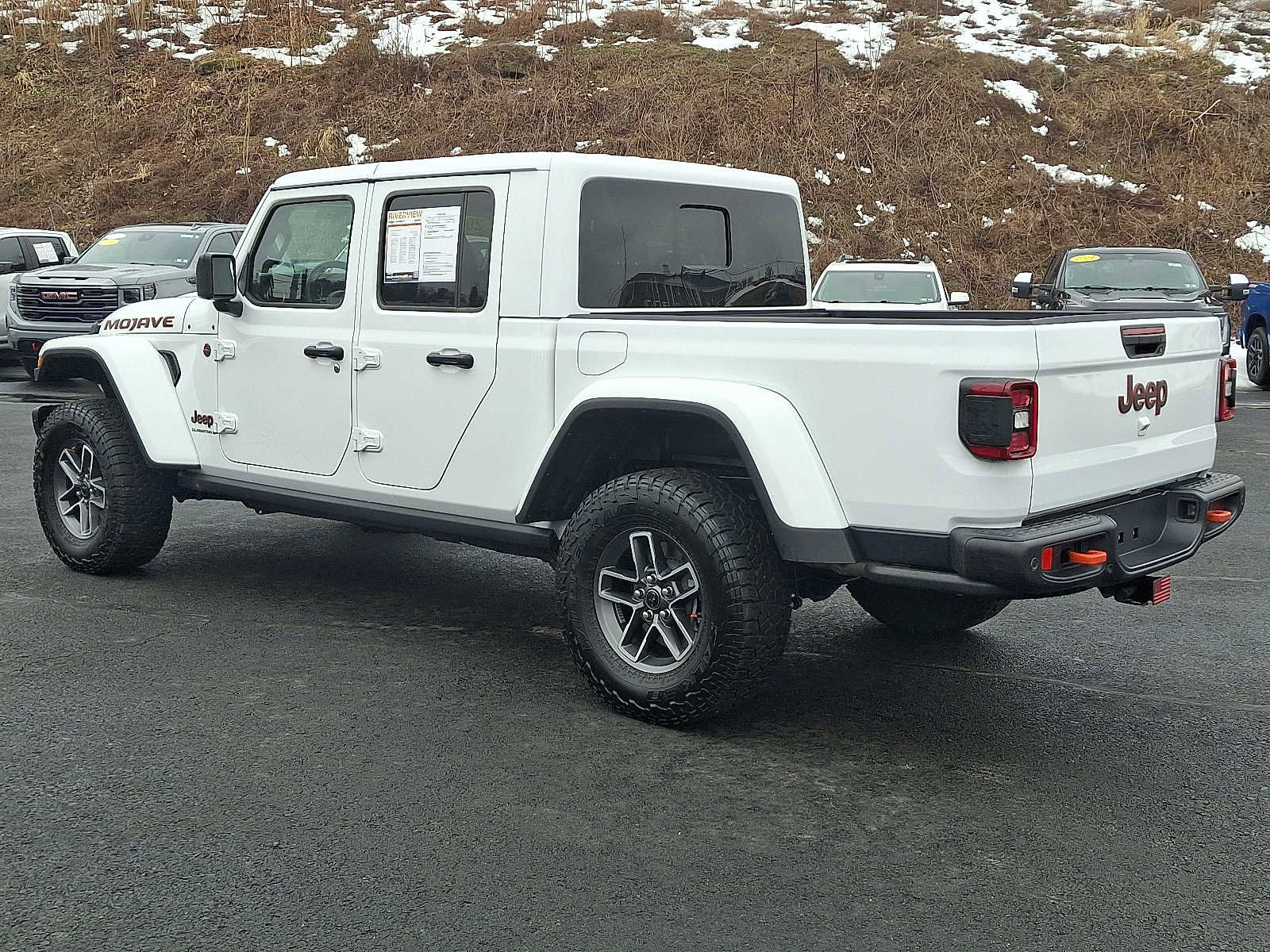 Used 2025 Jeep Gladiator Mojave AWD/4WD image 4