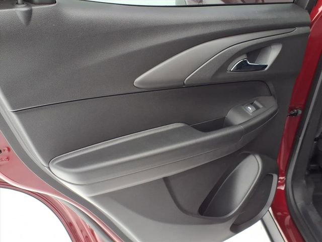 Used 2025 Chevrolet TrailBlazer LS w/ LS Convenience Package image 12