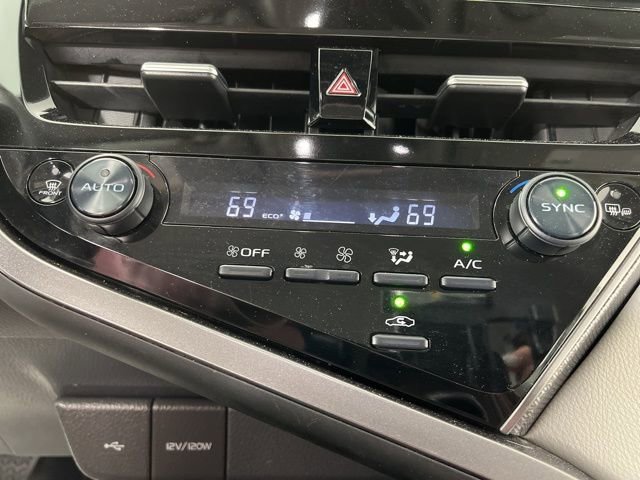 Used 2023 Toyota Camry XSE image 26