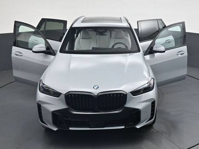 New 2026 BMW X5 xDrive40i w/ M Sport Package AWD/4WD image 46