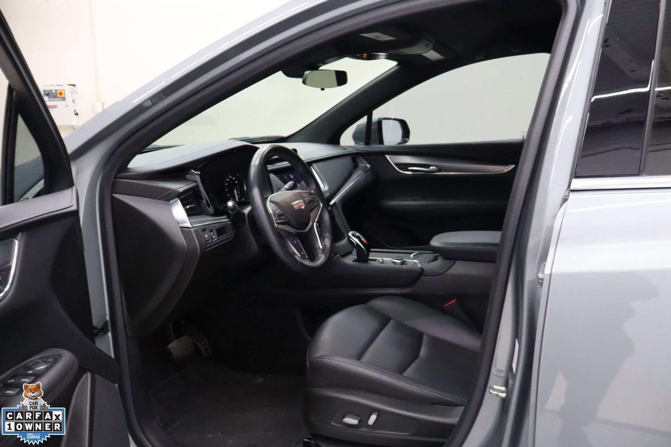 Used 2023 Cadillac XT5 Luxury FWD image 22