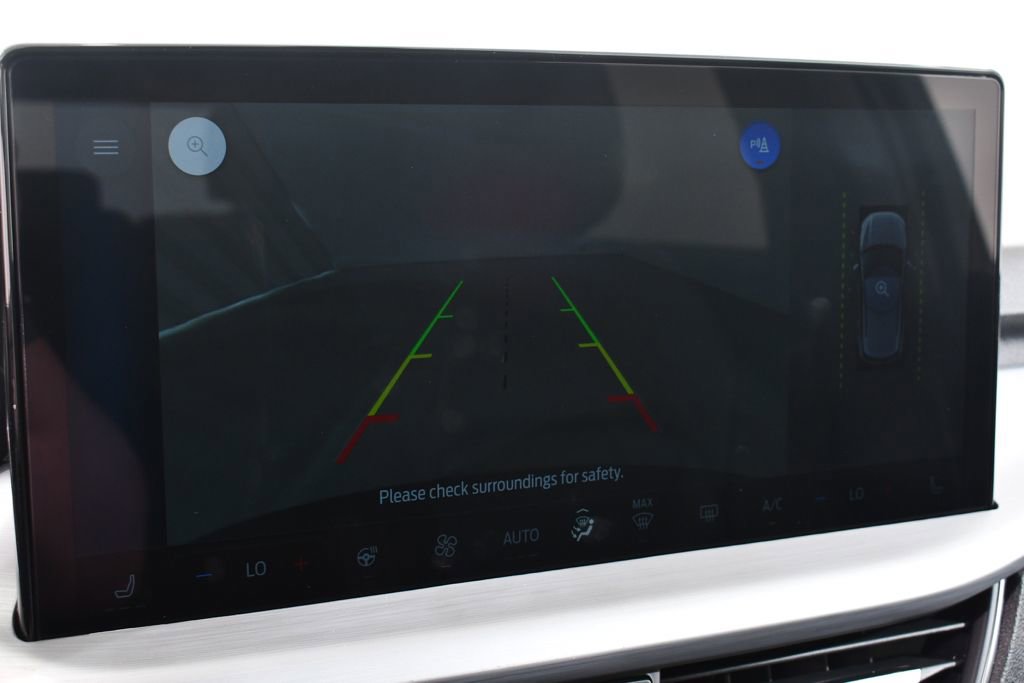 New 2025 Ford Escape SE w/ PHEV Premium Package image 30