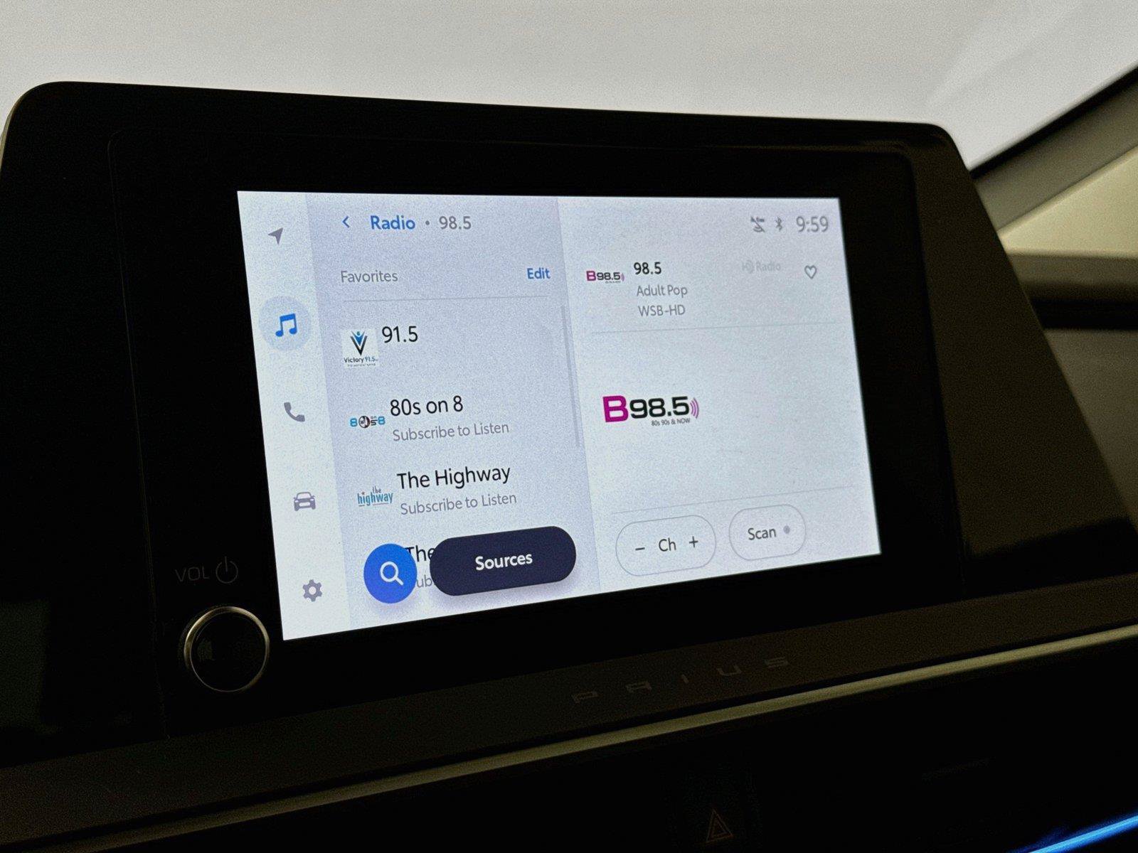 Certified 2026 Toyota Prius XLE FWD image 24
