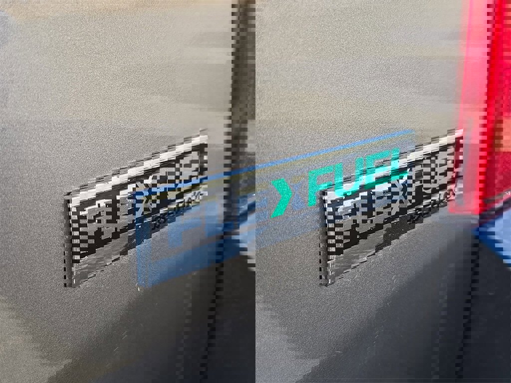 Used 2012 Chevrolet Suburban LT w/ Suspension Package, Off-Road image 5