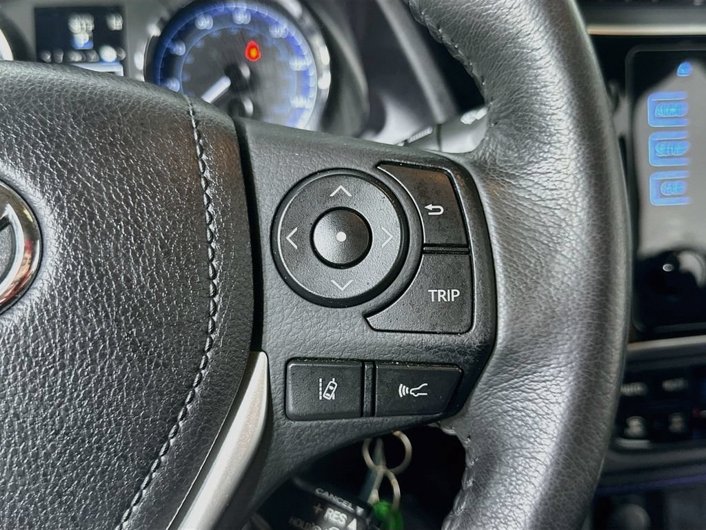 Used 2017 Toyota Corolla SE FWD image 22