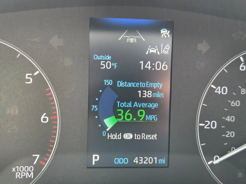 Used 2023 Toyota Corolla SE w/ SE Package image 23