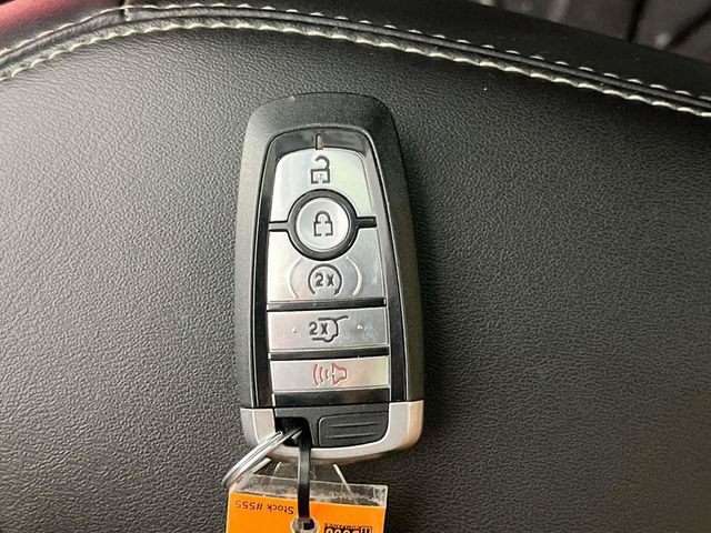 Used 2022 Ford Explorer XLT w/ Equipment Group 202A AWD/4WD image 31