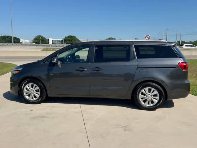 Used 2016 Kia Sedona LX w/ LX Convenience Package FWD image 4