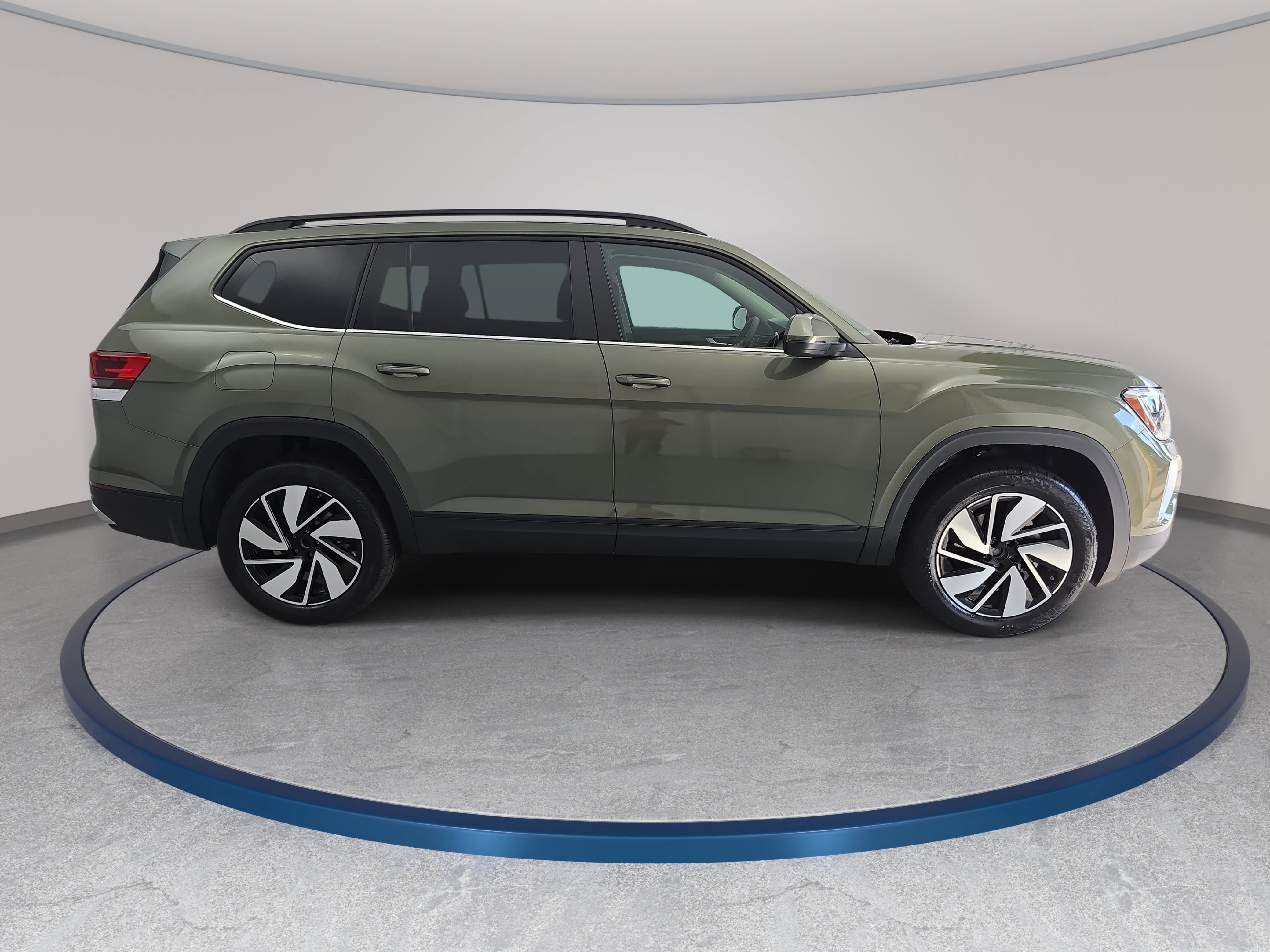 New 2026 Volkswagen Atlas SE FWD image 4