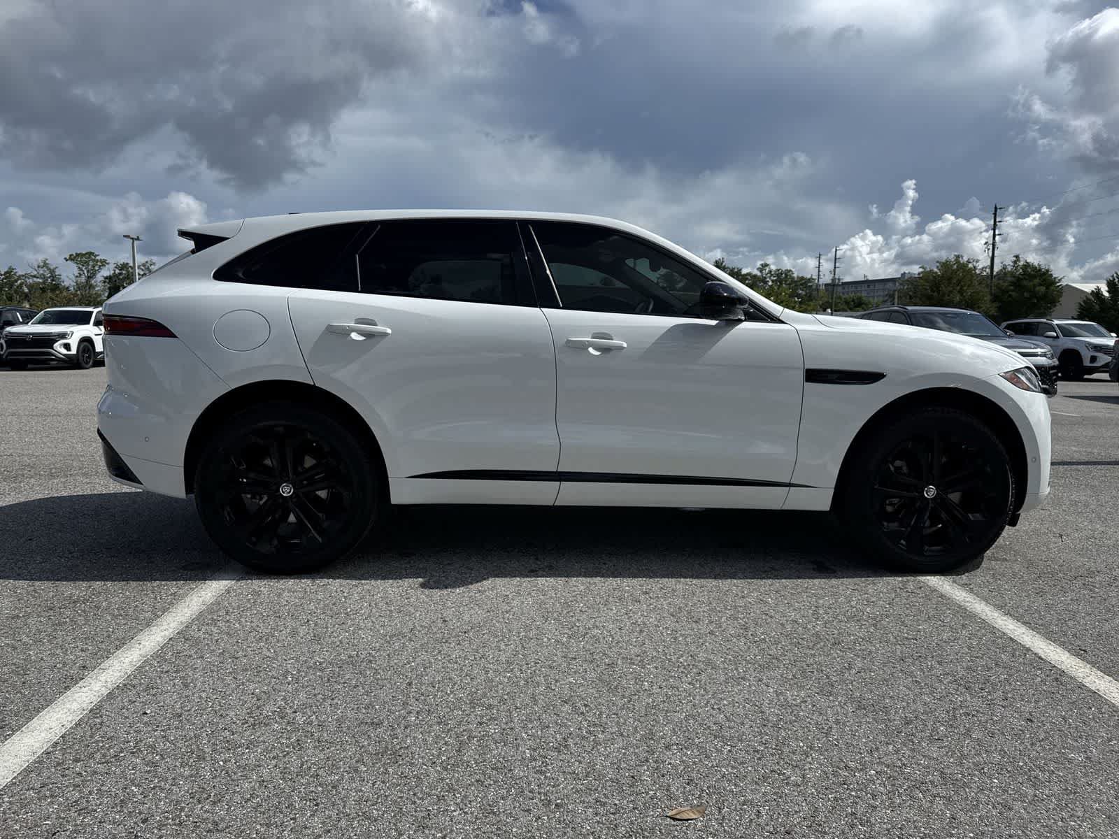 Used 2026 Jaguar F-PACE R-Dynamic S AWD/4WD image 7