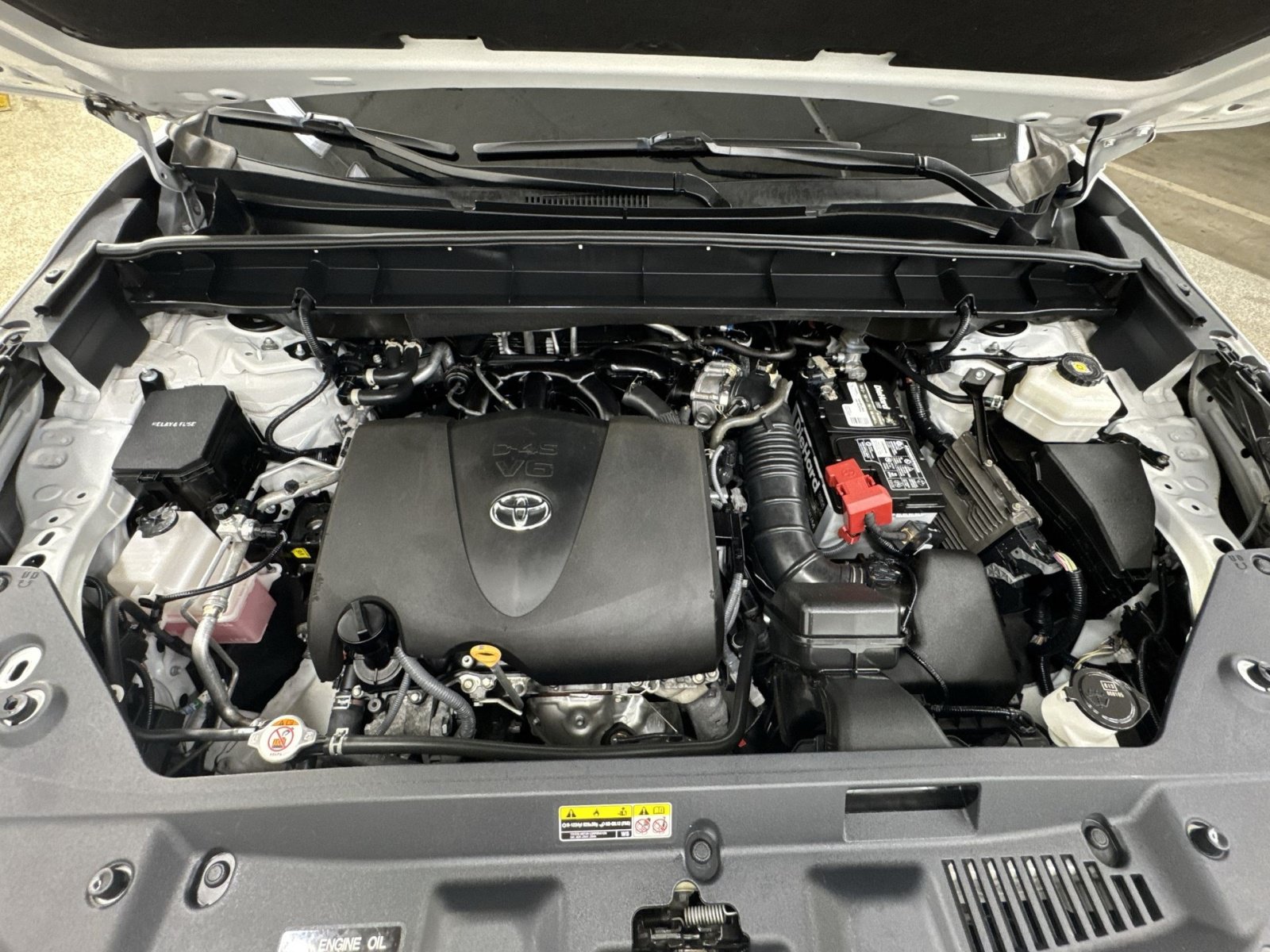 Used 2022 Toyota Highlander XLE AWD/4WD image 41