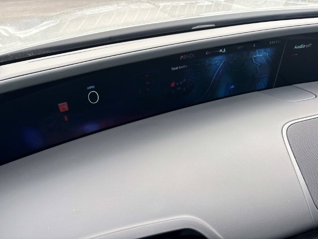 New 2026 Lincoln Nautilus Premier AWD/4WD image 32