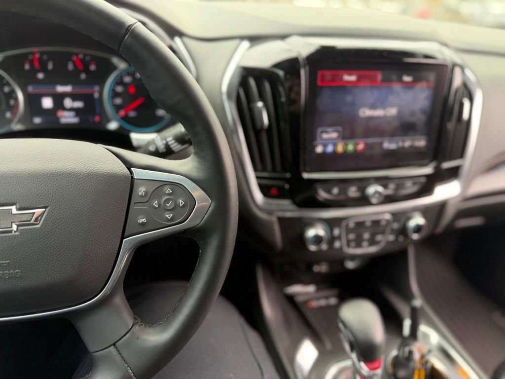 Used 2023 Chevrolet Traverse RS AWD/4WD image 8