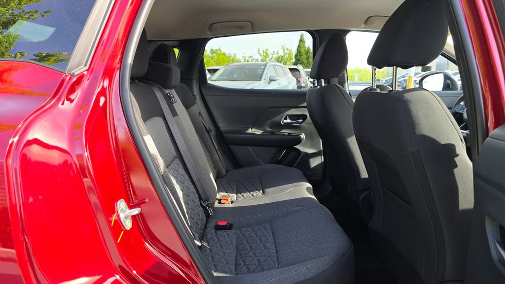 Used 2025 Nissan Kicks SV w/ Charging Package AWD/4WD image 12