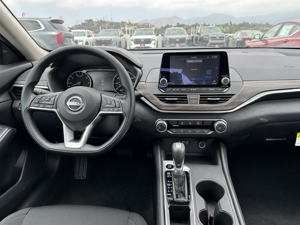 New 2026 Nissan Altima 2.5 SV FWD image 20