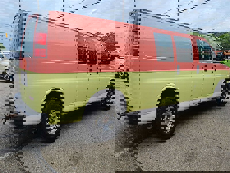 Used 2016 GMC Savana 2500 2500 3DR CARGO VAN /V8 image 5